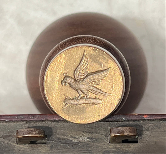 Bronze Seal – Parrot
